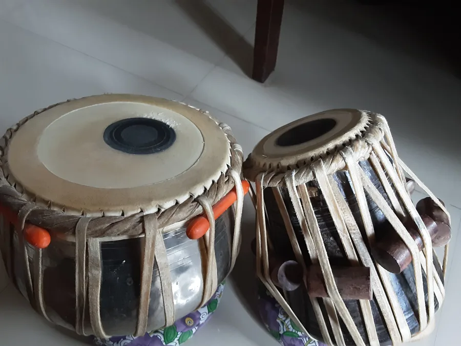 A pair of tabla drums, the Indian percussion instrument connected to this story.